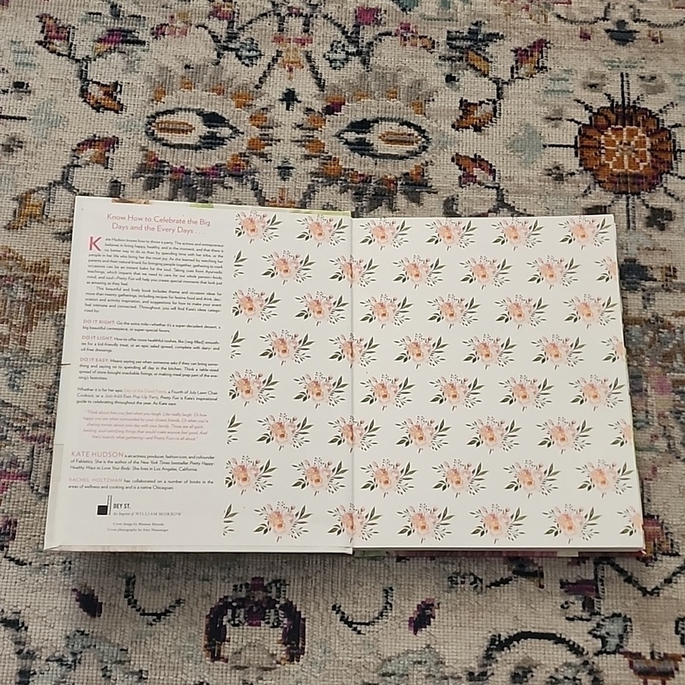 Pretty Fun by Kate Hudson Wity & Fun Cook Book Lifestyle Book Fun Recipe Book - Picture 5 of 14